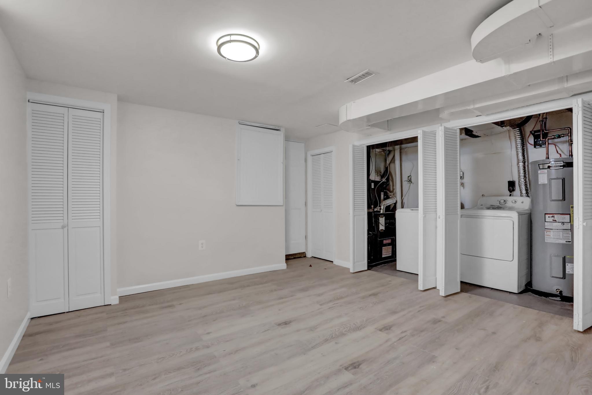 GROVE PARK - Residential Lease