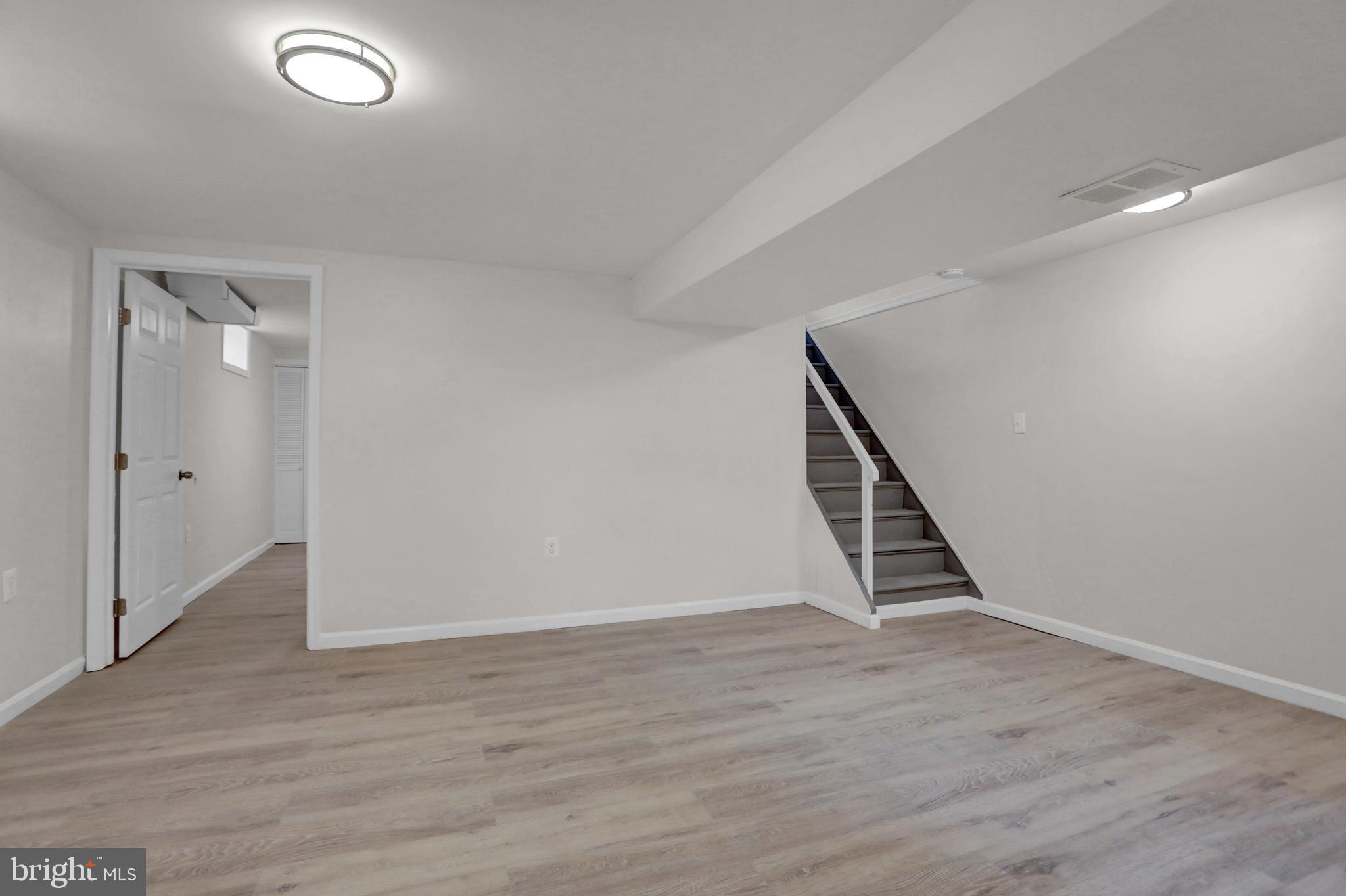 GROVE PARK - Residential Lease