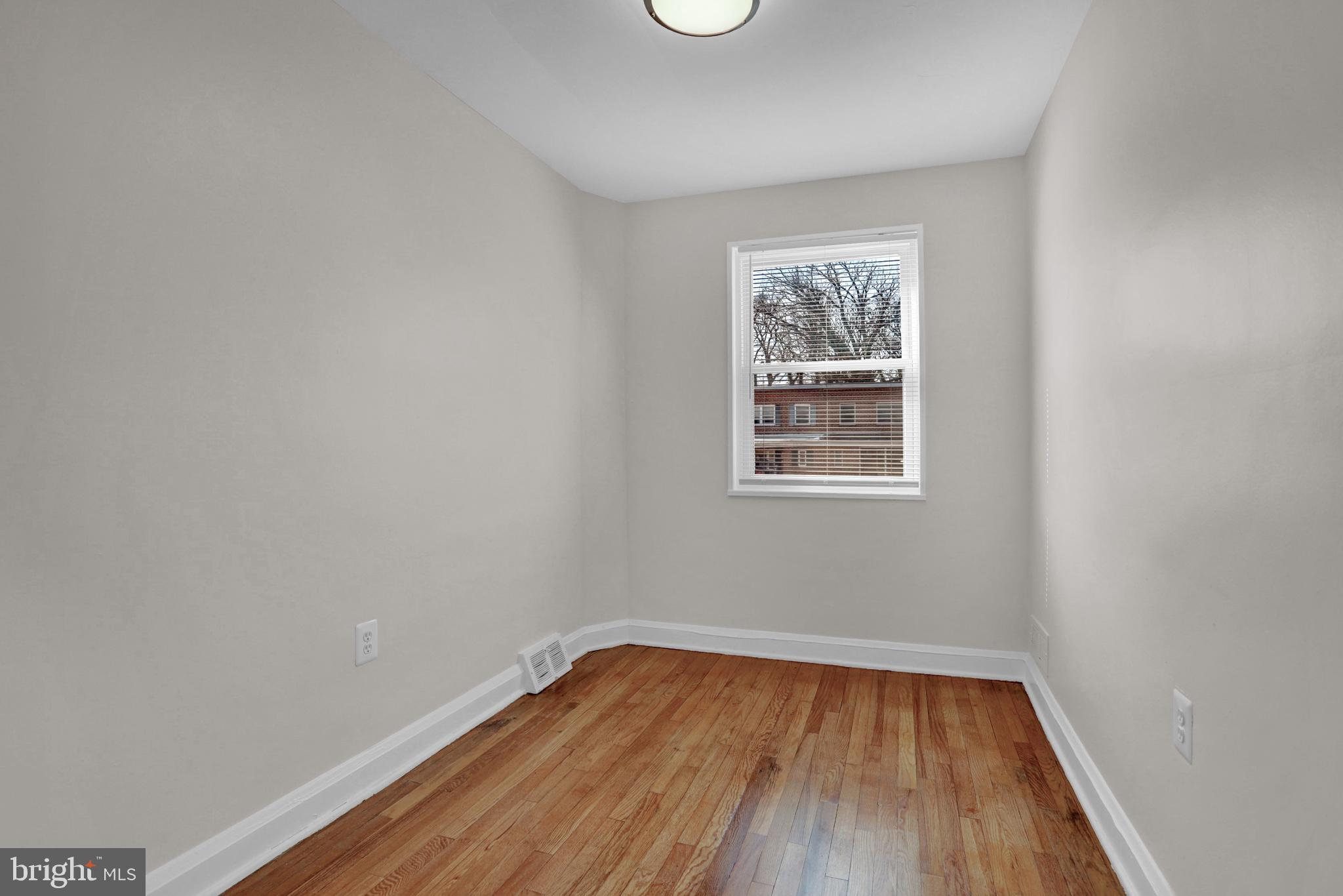 GROVE PARK - Residential Lease