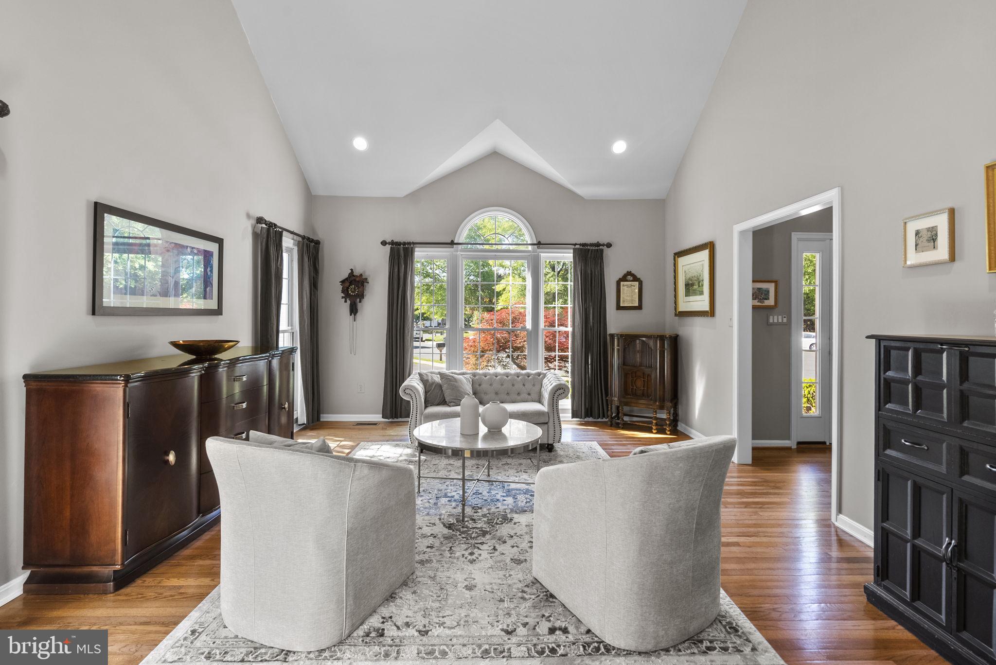 WILLOWS OF POTOMAC - Residential