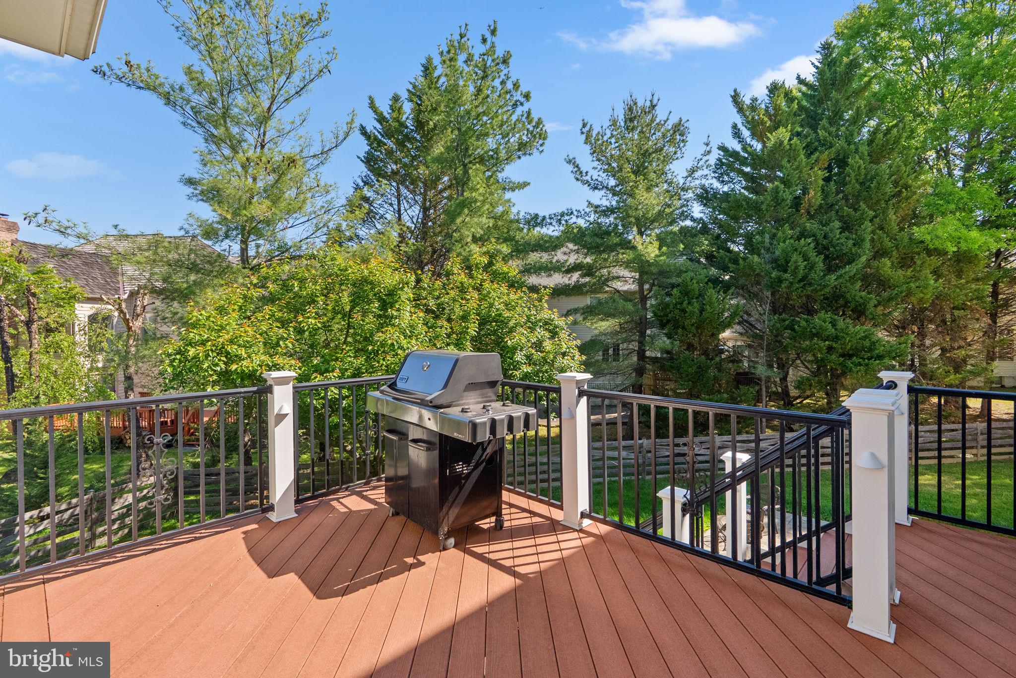 WILLOWS OF POTOMAC - Residential