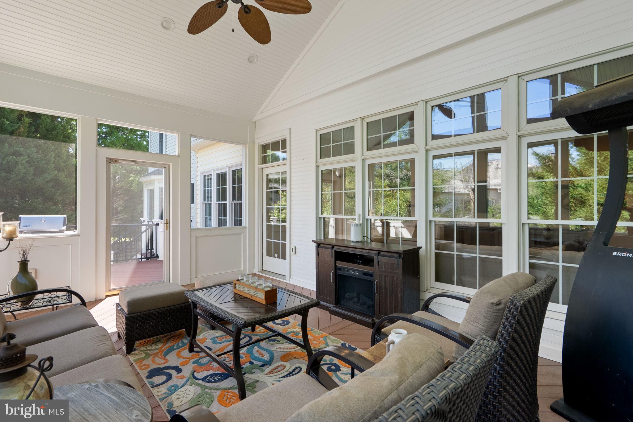 WILLOWS OF POTOMAC - Residential
