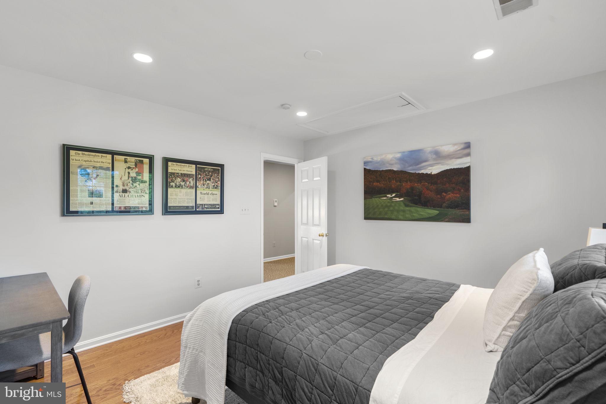WILLOWS OF POTOMAC - Residential