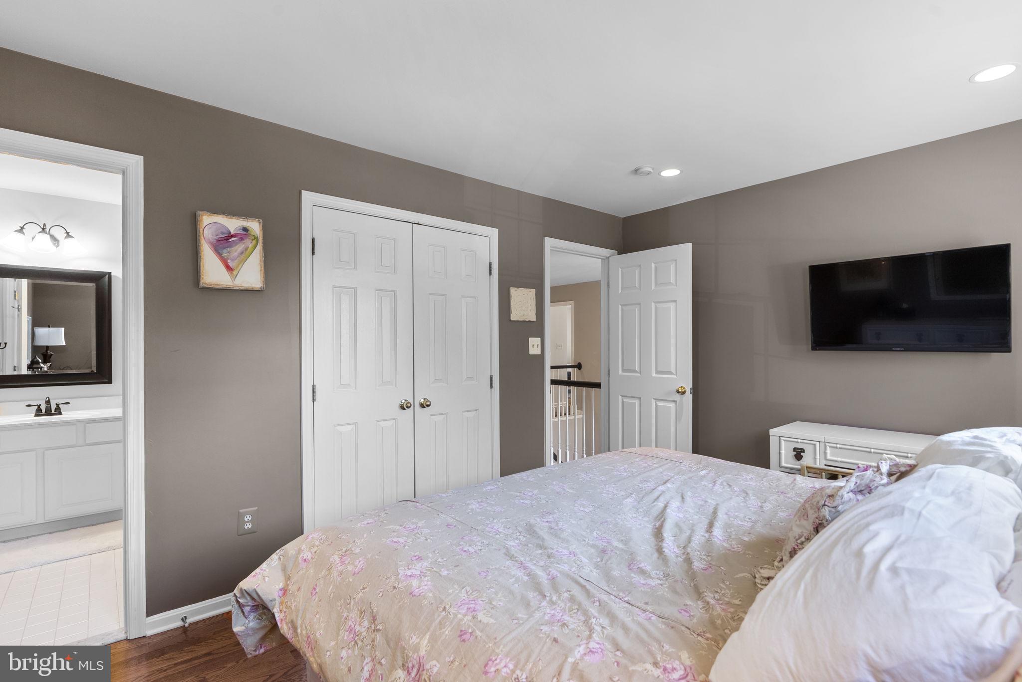 WILLOWS OF POTOMAC - Residential
