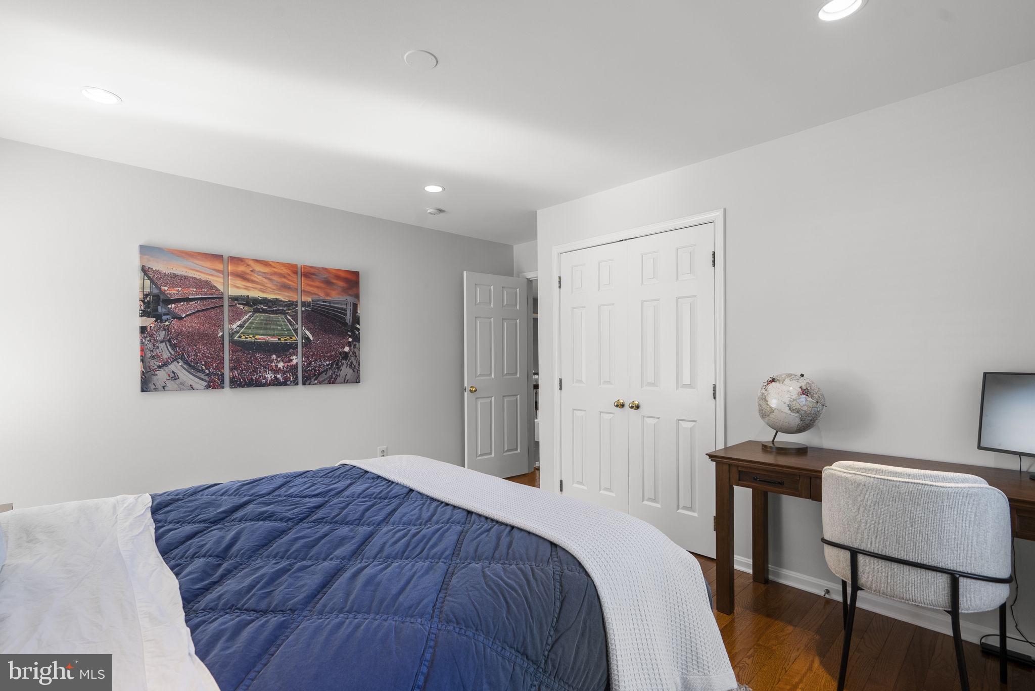WILLOWS OF POTOMAC - Residential