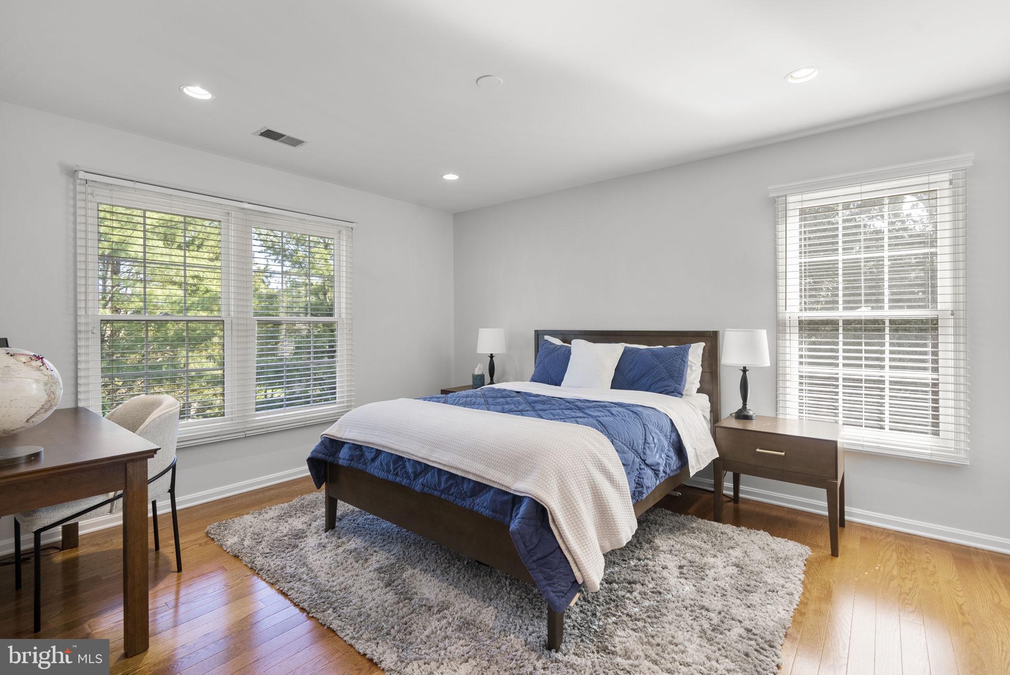WILLOWS OF POTOMAC - Residential