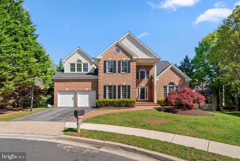 Photo of 13913 Little Tree Court, ROCKVILLE, MD 20850 (MLS # MDMC2231342)