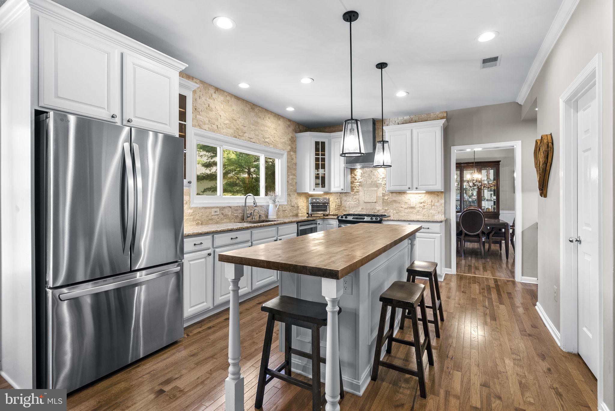 WILLOWS OF POTOMAC - Residential