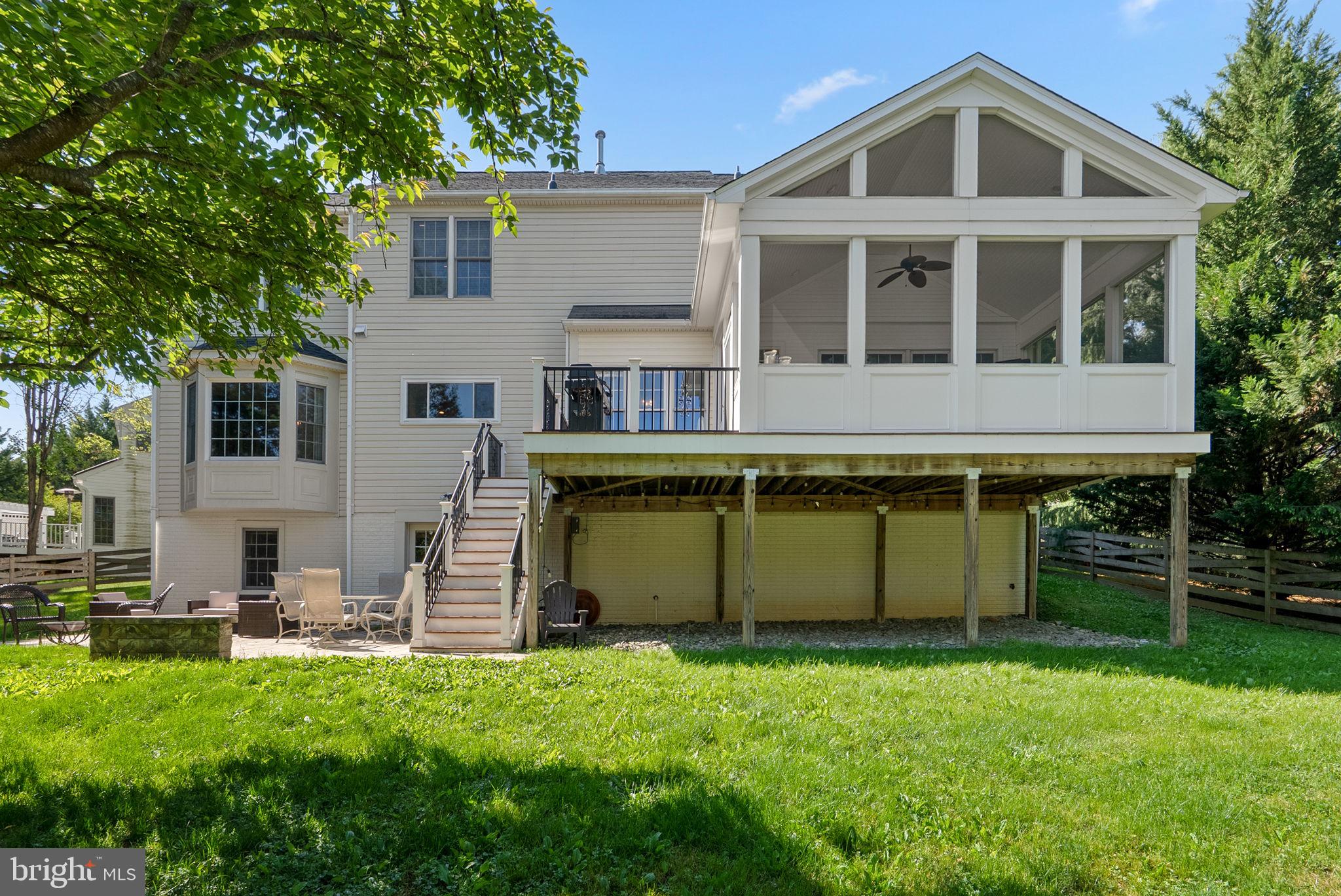 WILLOWS OF POTOMAC - Residential
