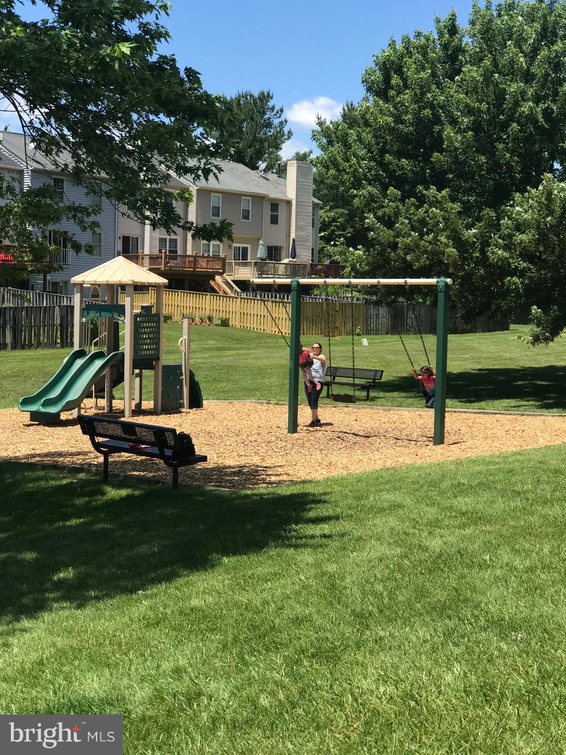 FLOWER HILL - Residential