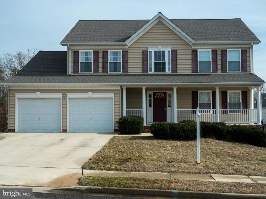 What A Deal! Like New Quality Built Home is Almost 2400Sqft w/ a 1200Sqft Unfin BSMNT!!! 4 Beds, 2.5 Baths and a 2-Car Gar! New Hdwd Floors in the Foyer! Covered Front and Back Porches! Open Floor Plan! Formal Living and Dining Rooms! Large Luxurious Master Suite w/ a Huge Tub in the Master Bath! Short Commute to PAX!! THIS HOME IS IMMACULATE!! Wont Last! Watch the Video Tour to See For Yourself!!