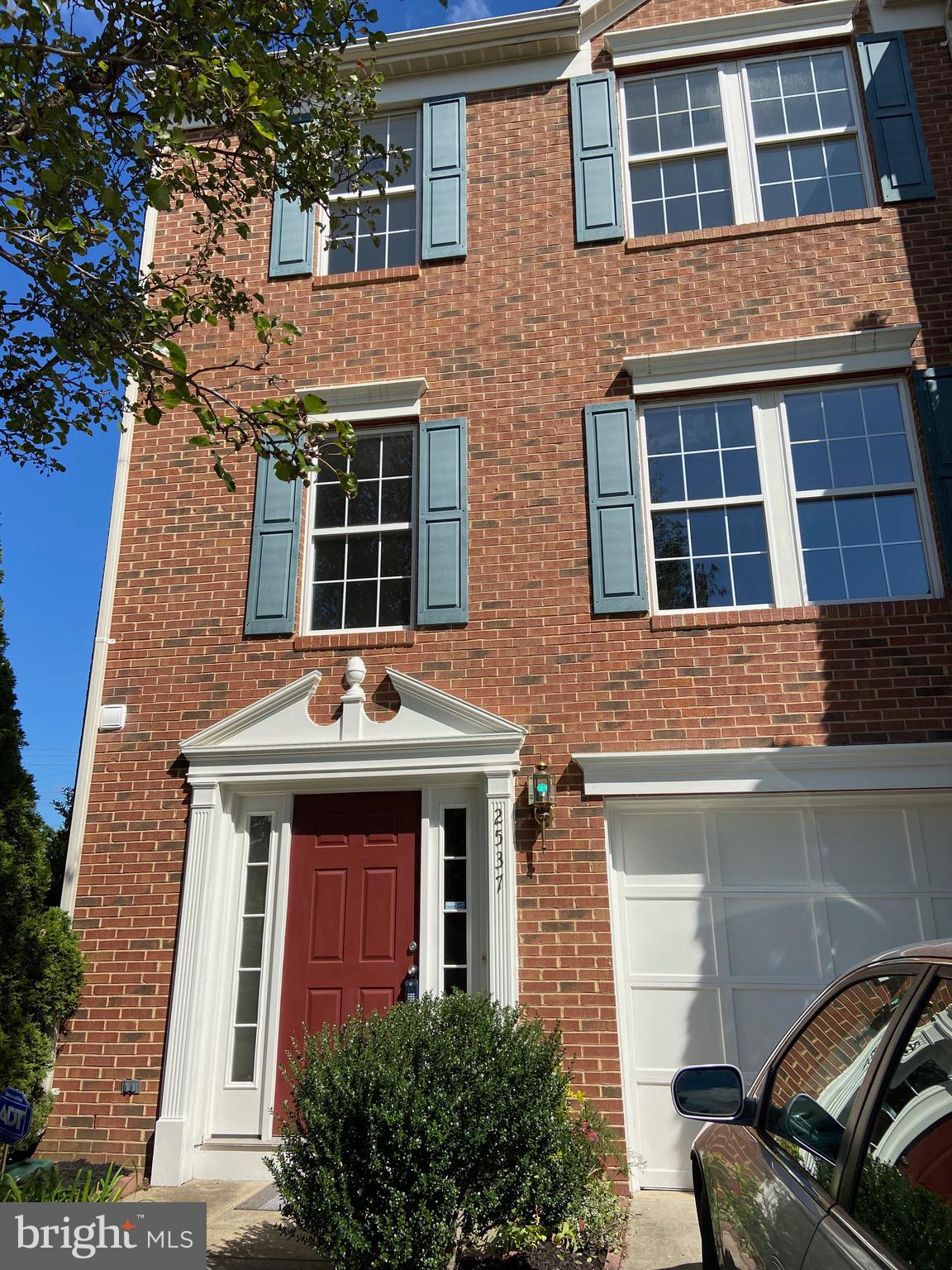 WELLESLEY - Residential