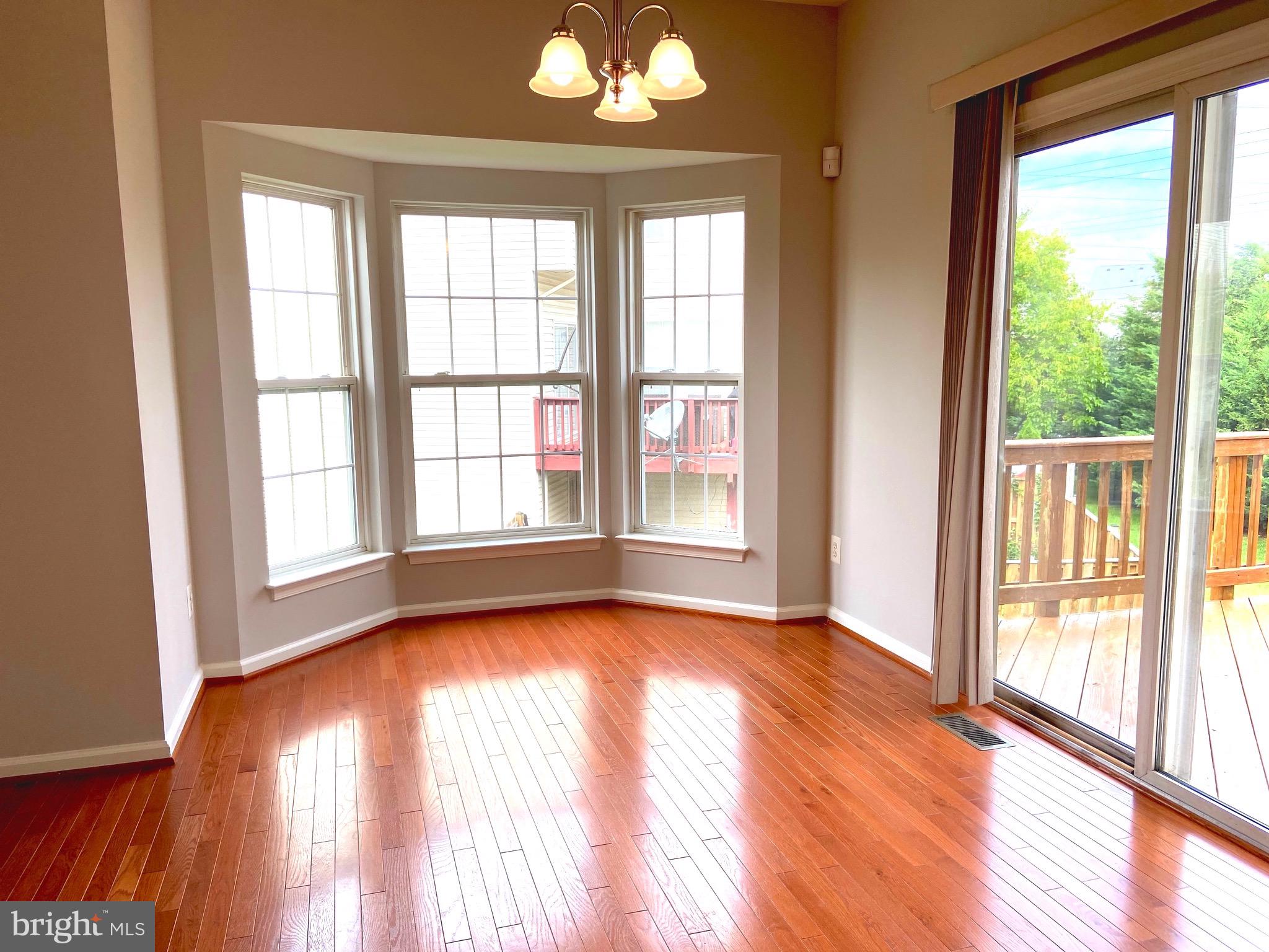 WELLESLEY - Residential