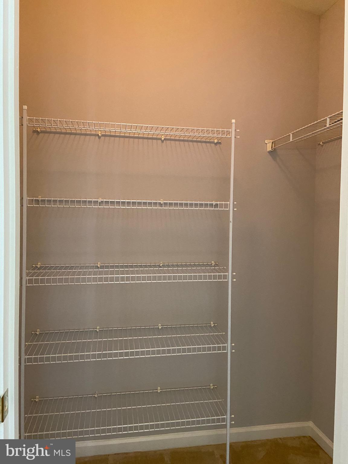 WELLESLEY - Residential