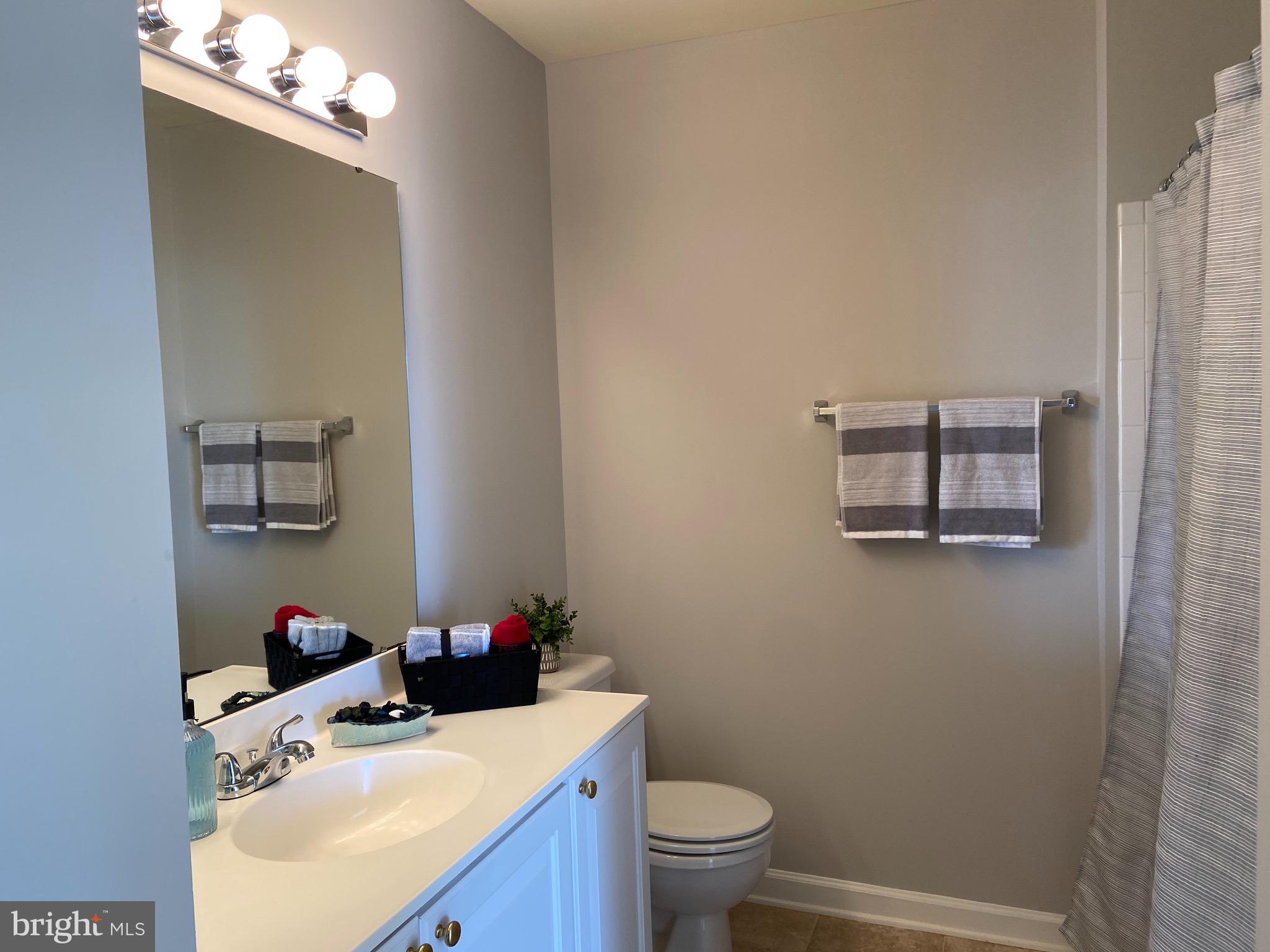 WELLESLEY - Residential