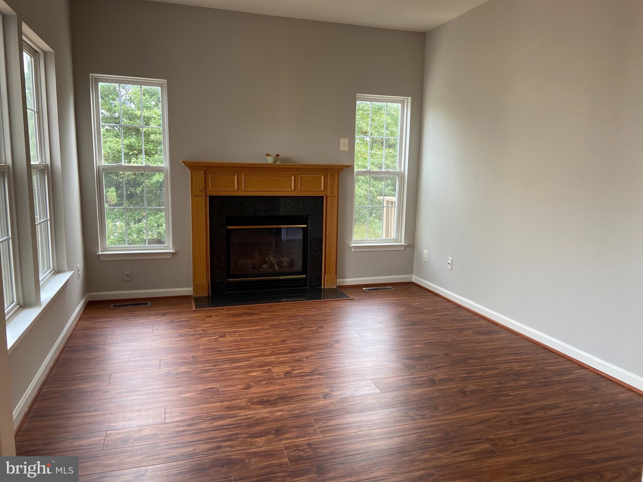 WELLESLEY - Residential