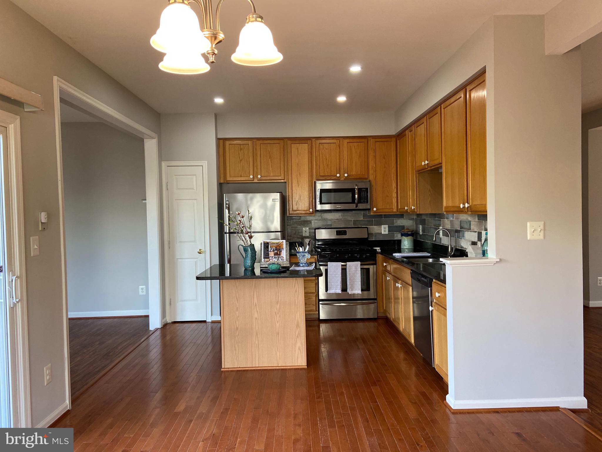 WELLESLEY - Residential