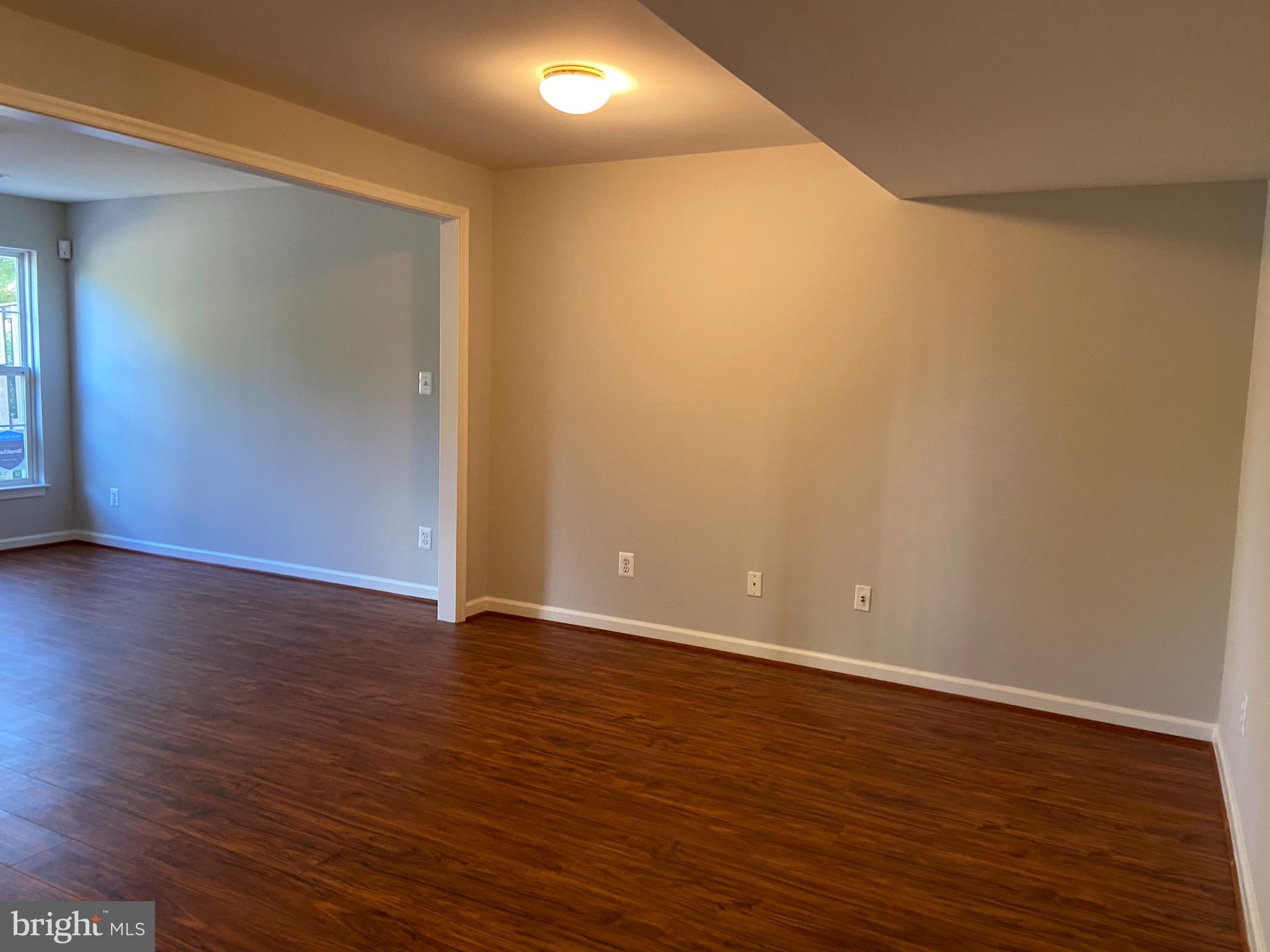 WELLESLEY - Residential