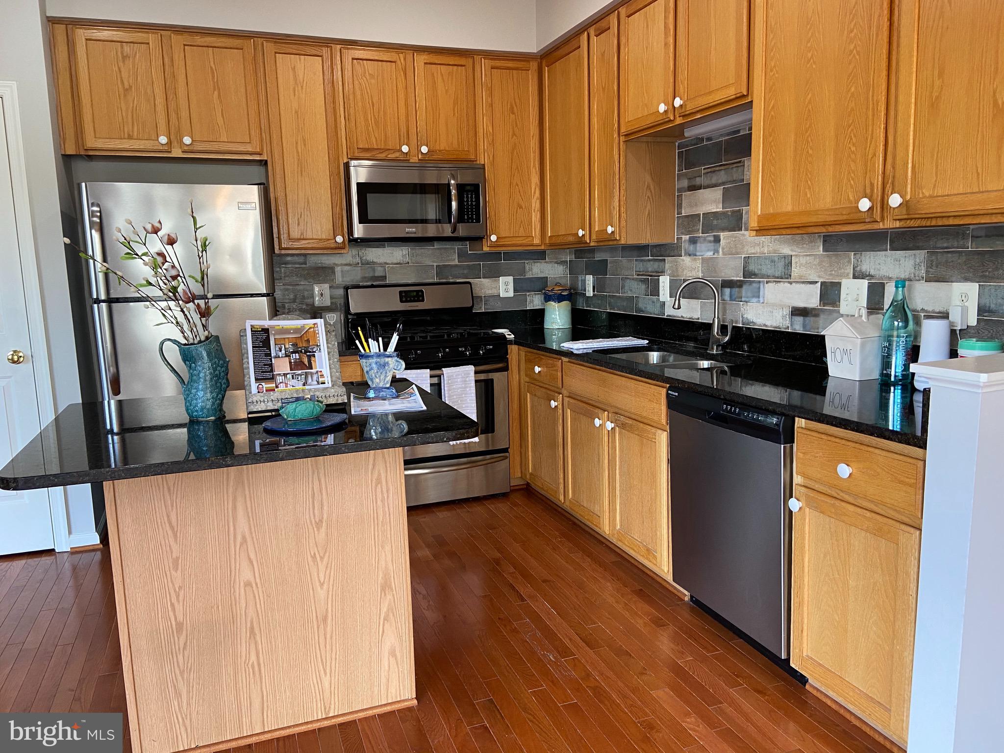 WELLESLEY - Residential