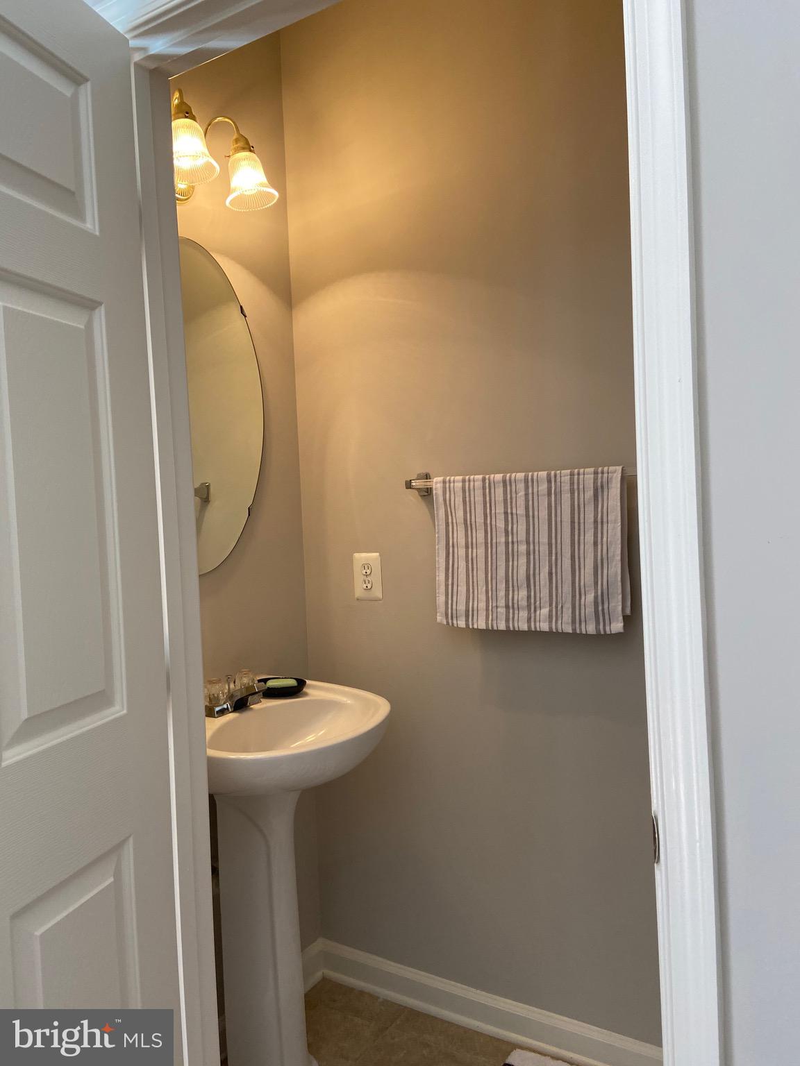 WELLESLEY - Residential