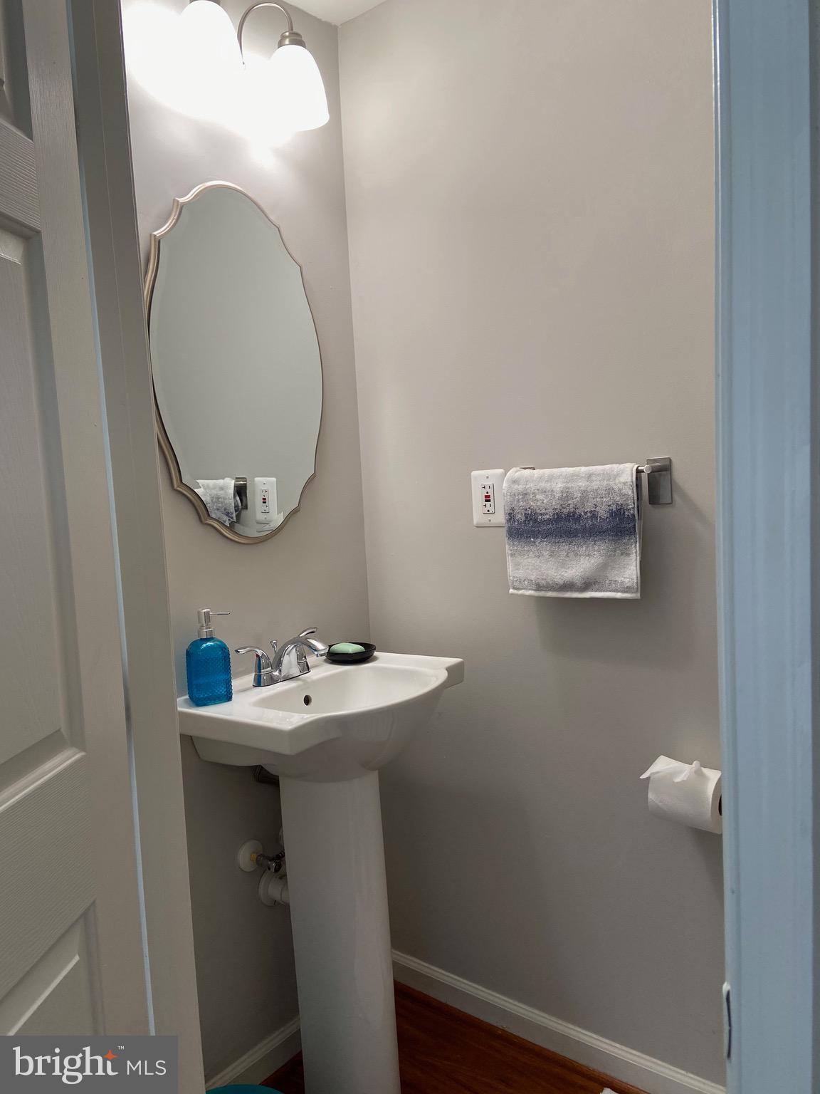 WELLESLEY - Residential