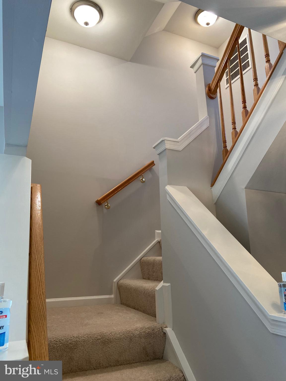 WELLESLEY - Residential