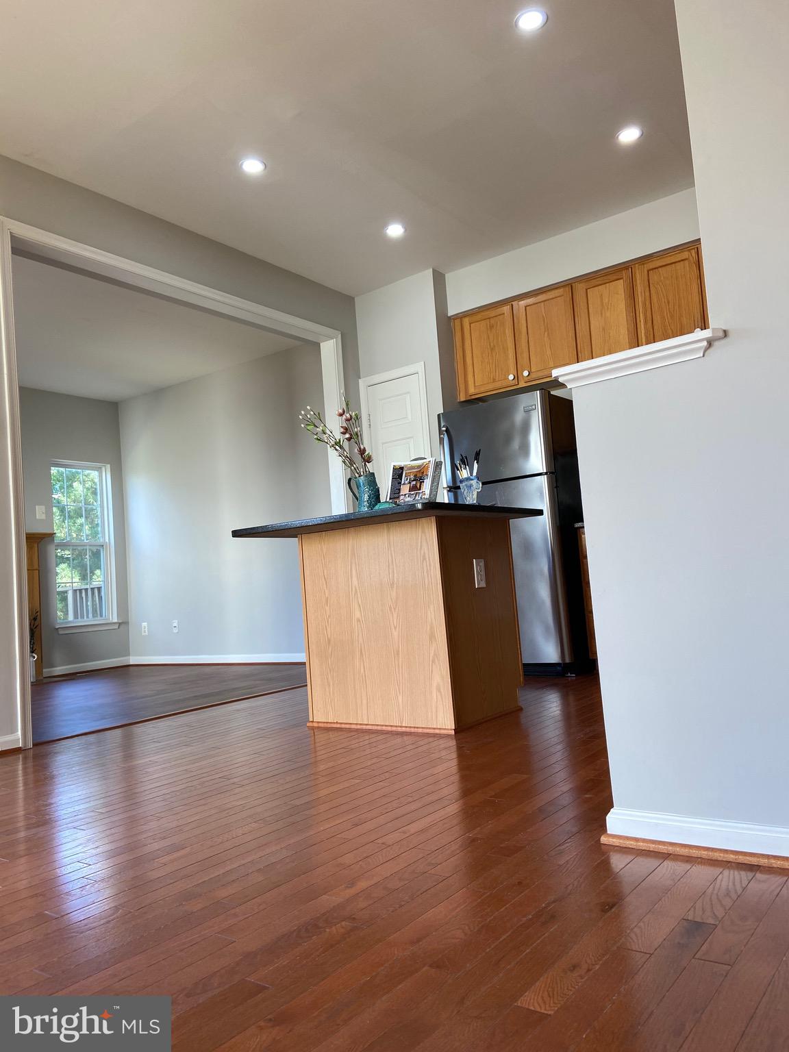 WELLESLEY - Residential