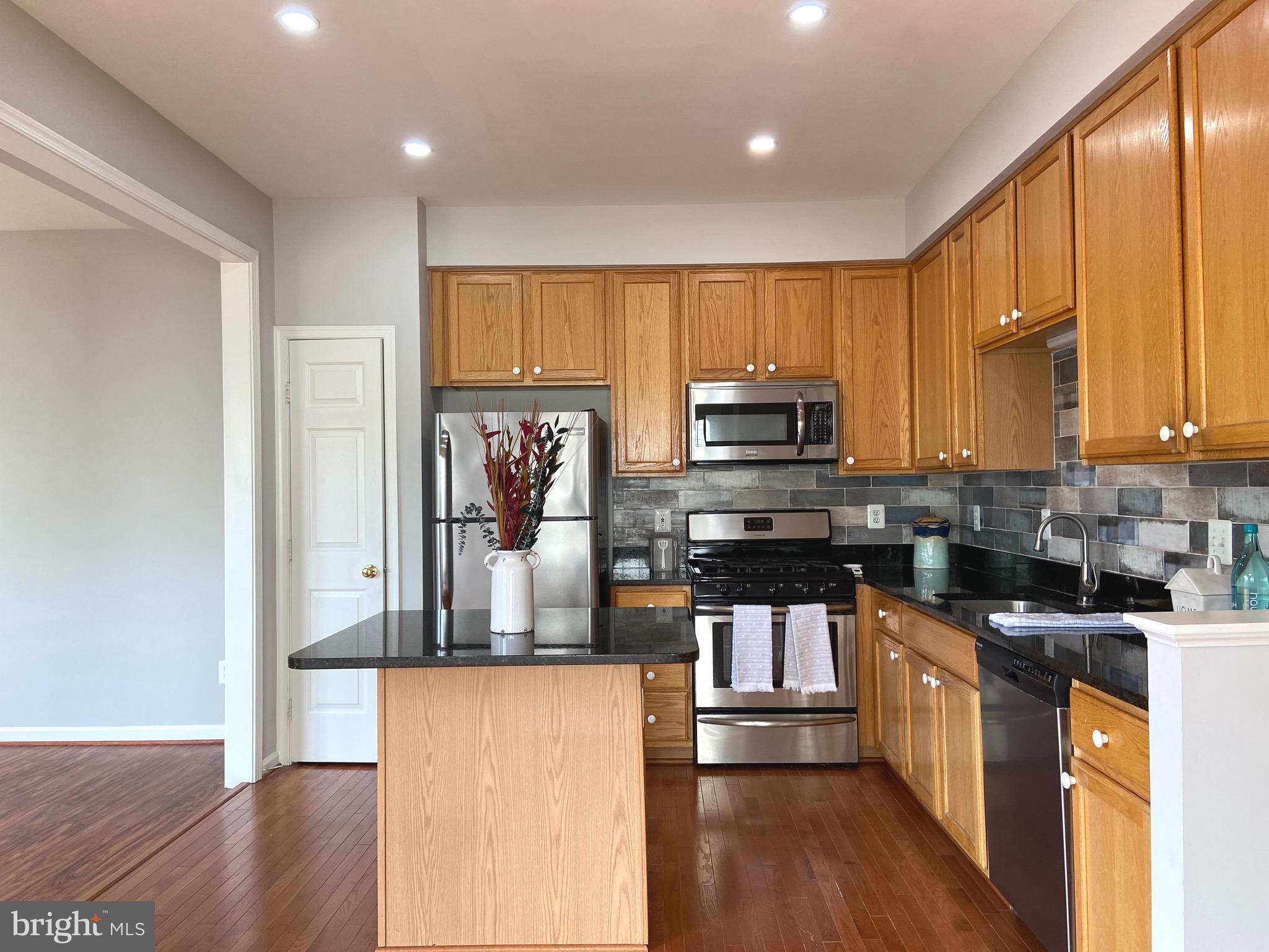 WELLESLEY - Residential