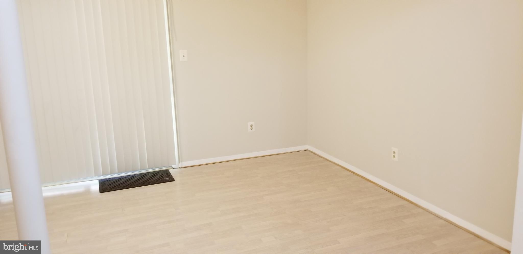 OAK SPRINGS - Residential