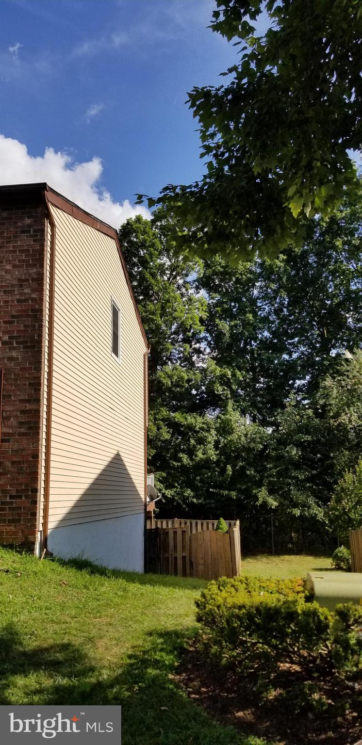 OAK SPRINGS - Residential