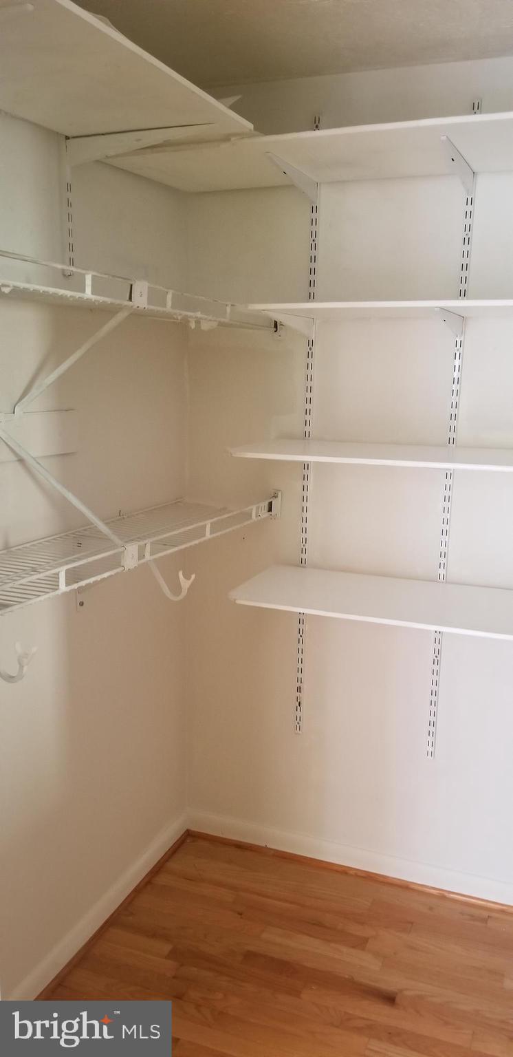 OAK SPRINGS - Residential