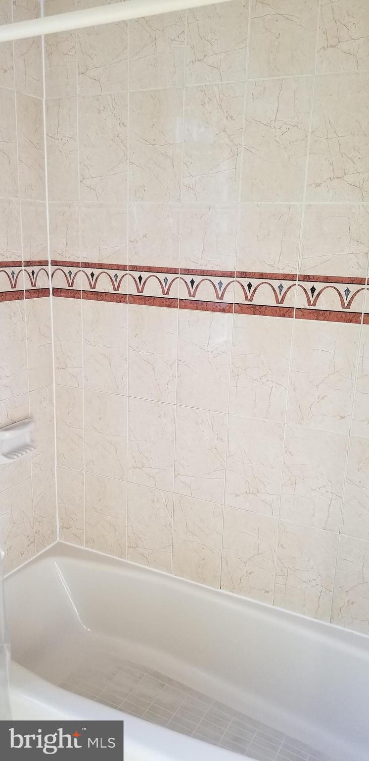 OAK SPRINGS - Residential