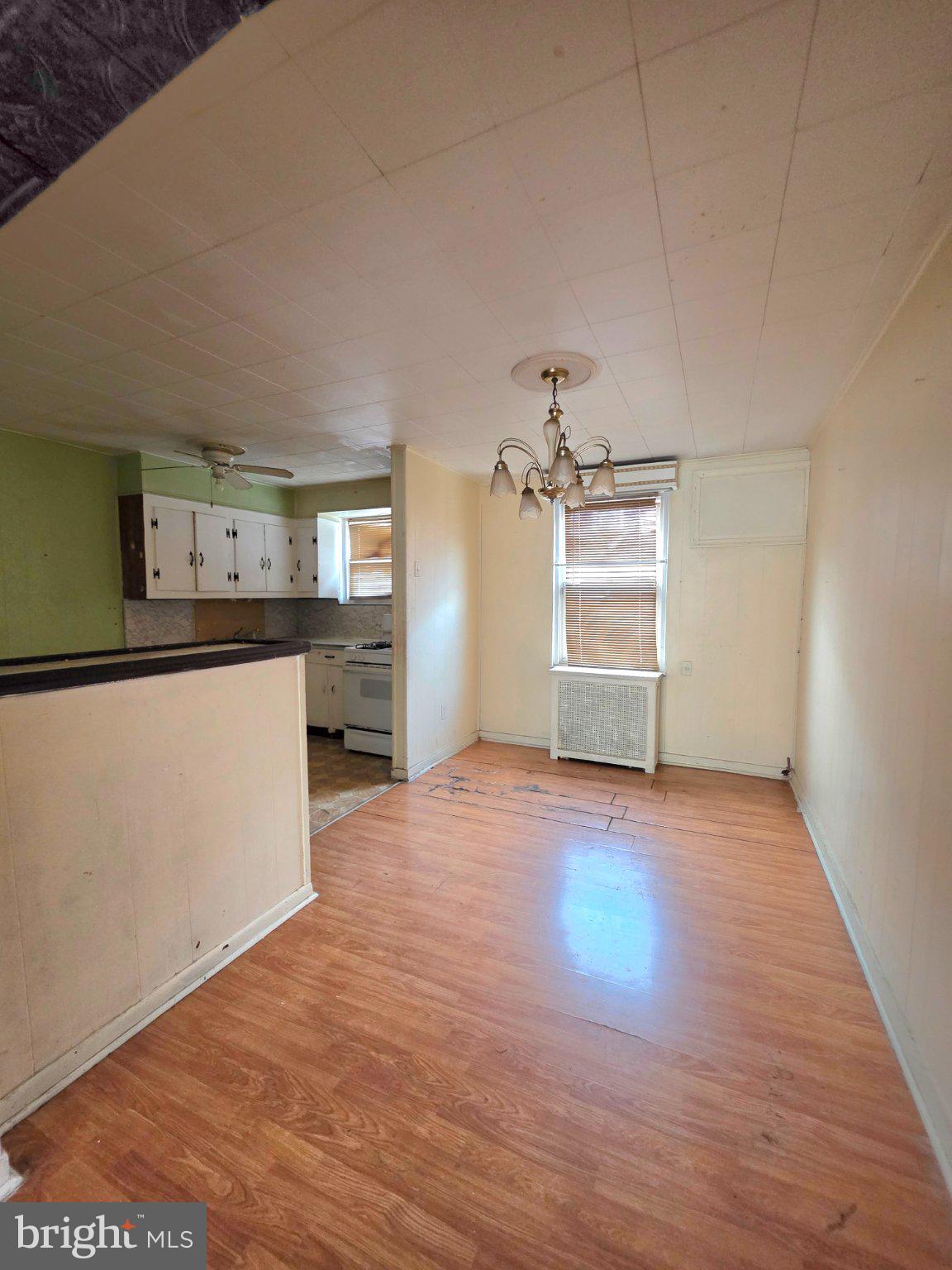4223 LORING