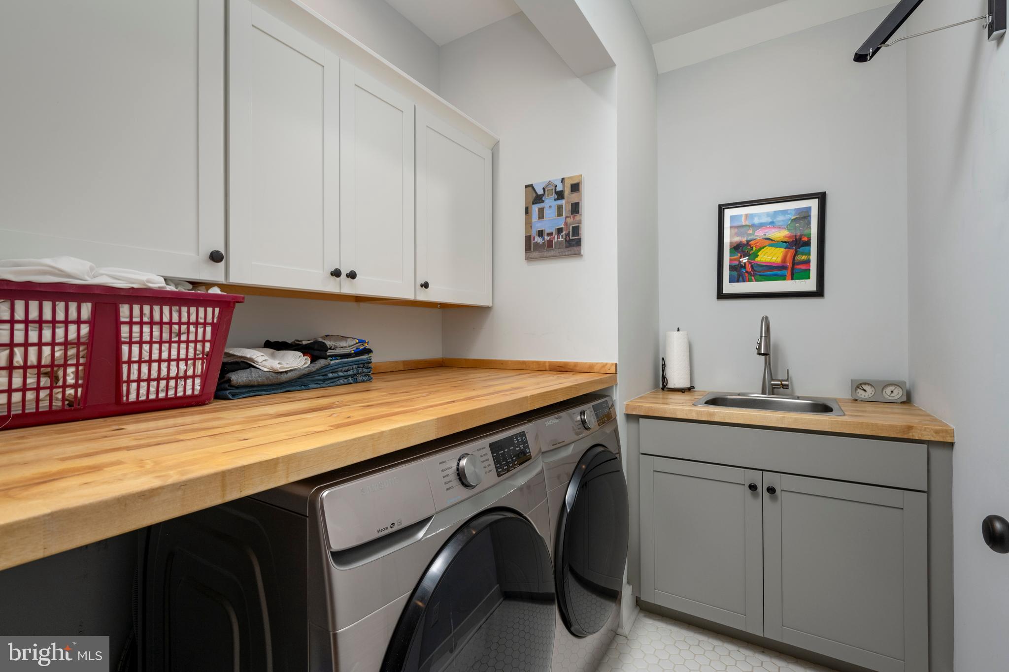 OAK CREST POND - Residential