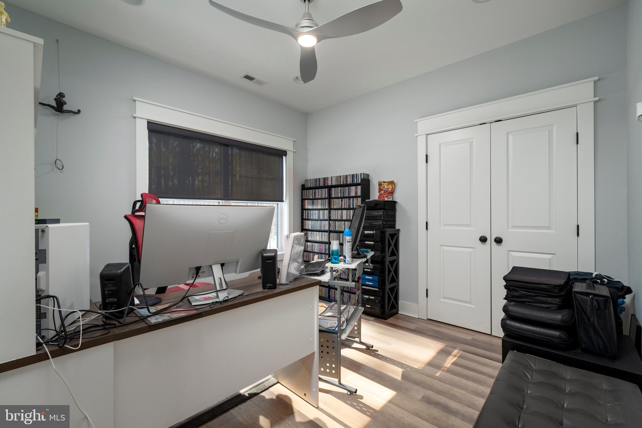 OAK CREST POND - Residential