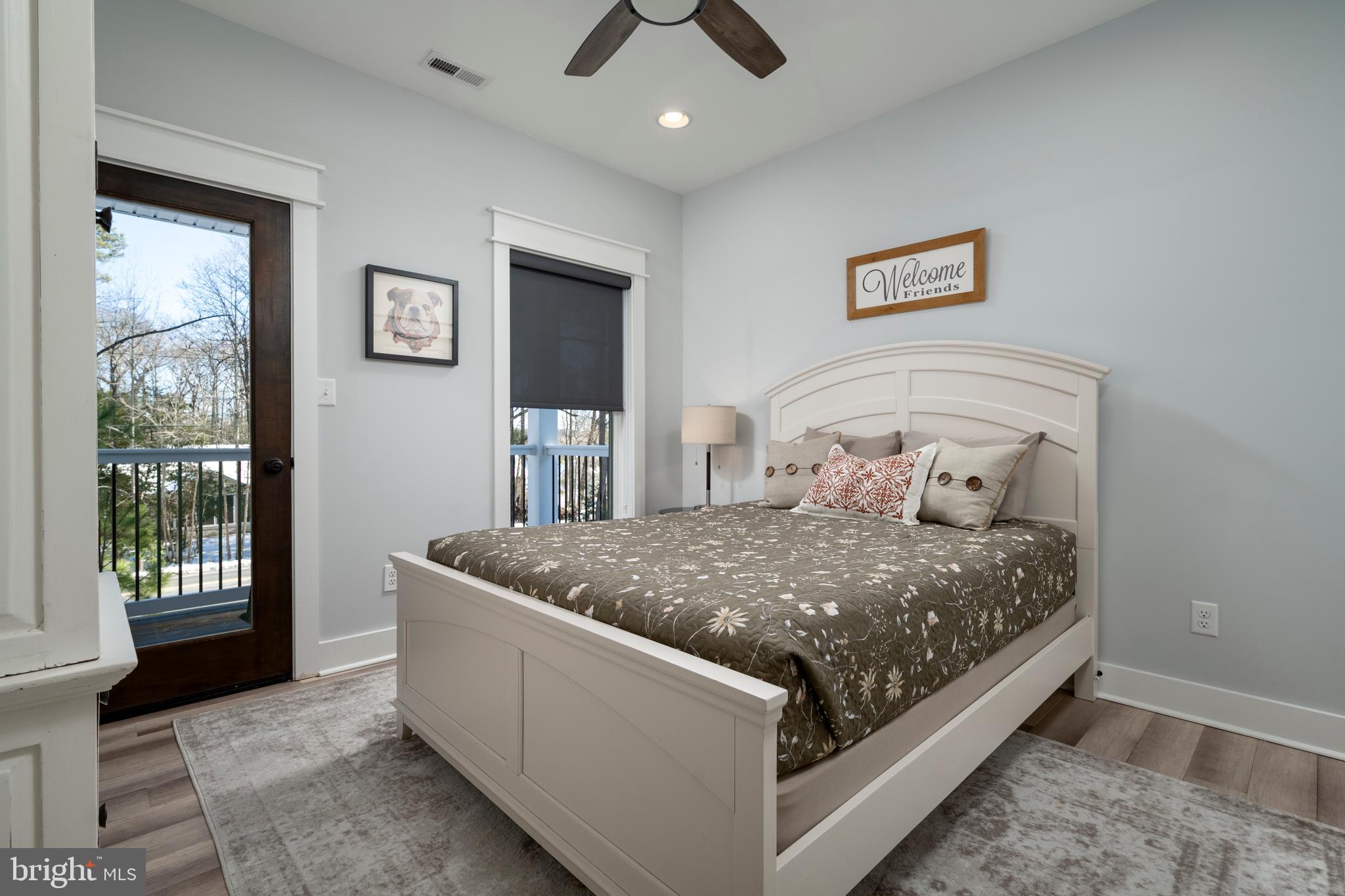 OAK CREST POND - Residential