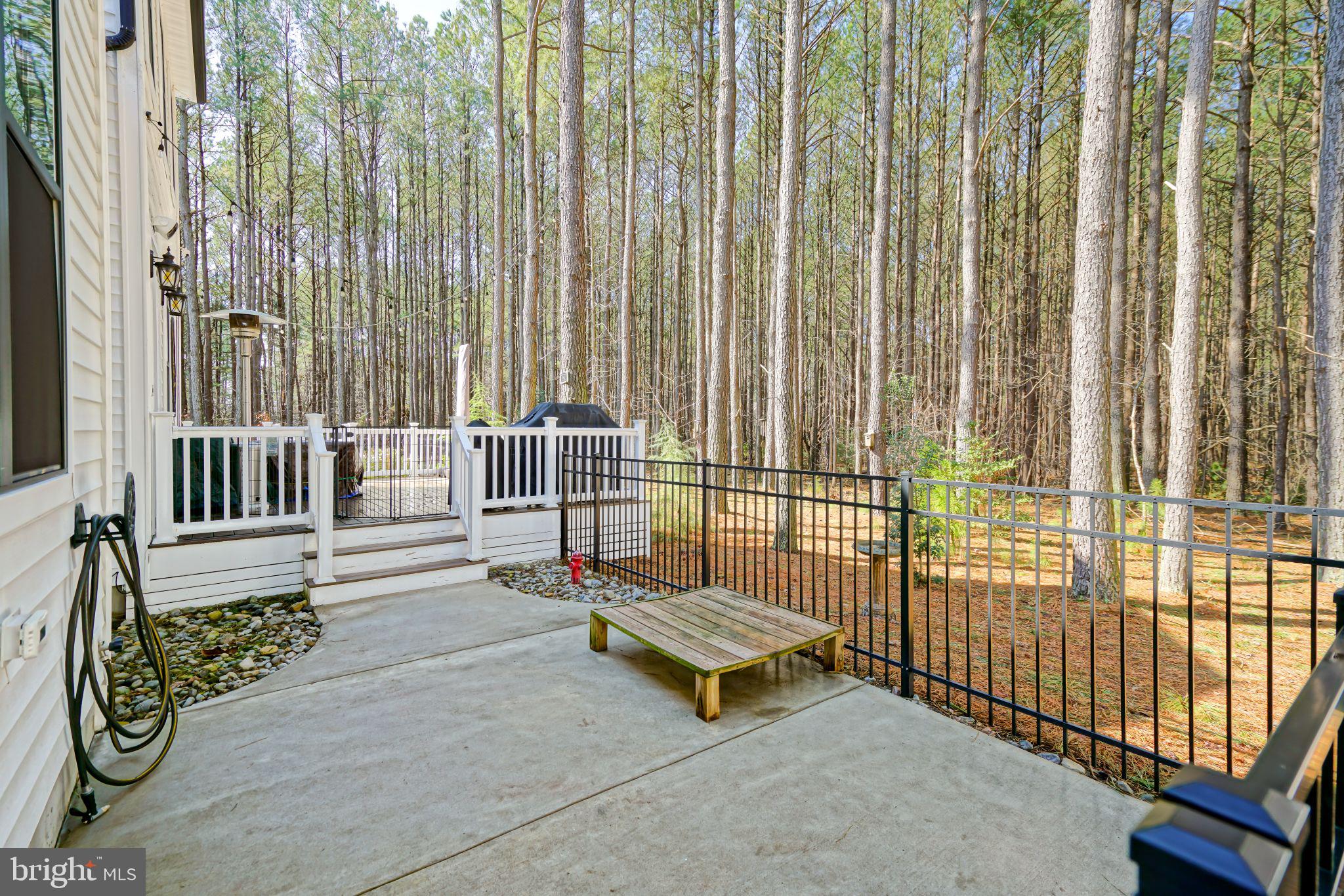 OAK CREST POND - Residential