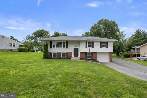 Homes For Sale - 6414 Bonnie Brae Road<br/> SYKESVILLE, MD 21784