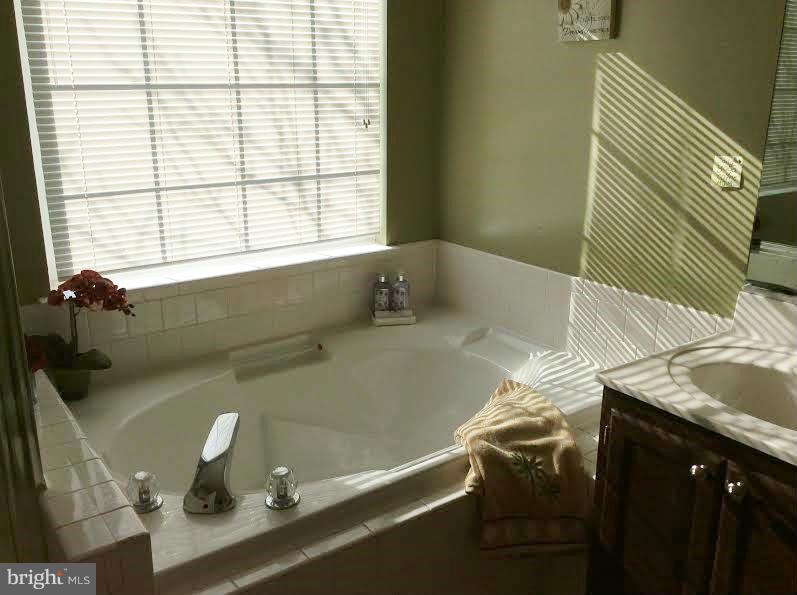 LIFESTYLE AT SULLY STATION - Residential Lease