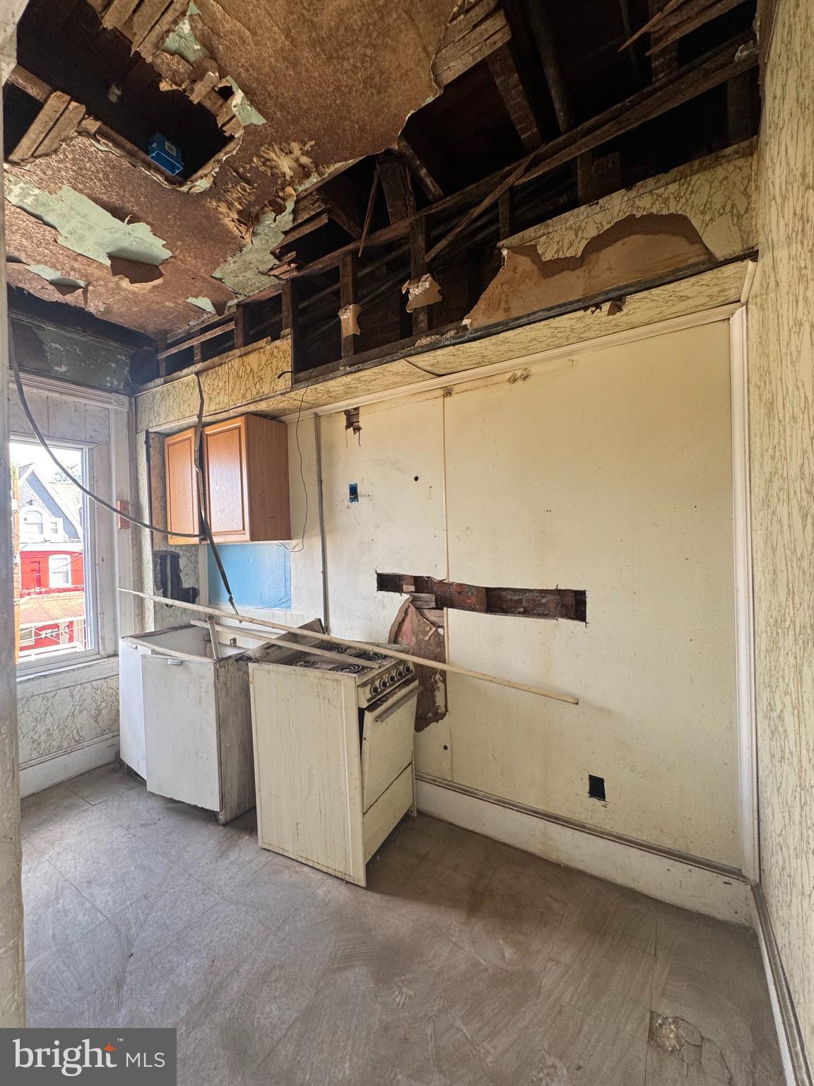 FRANKFORD - Commercial Sale