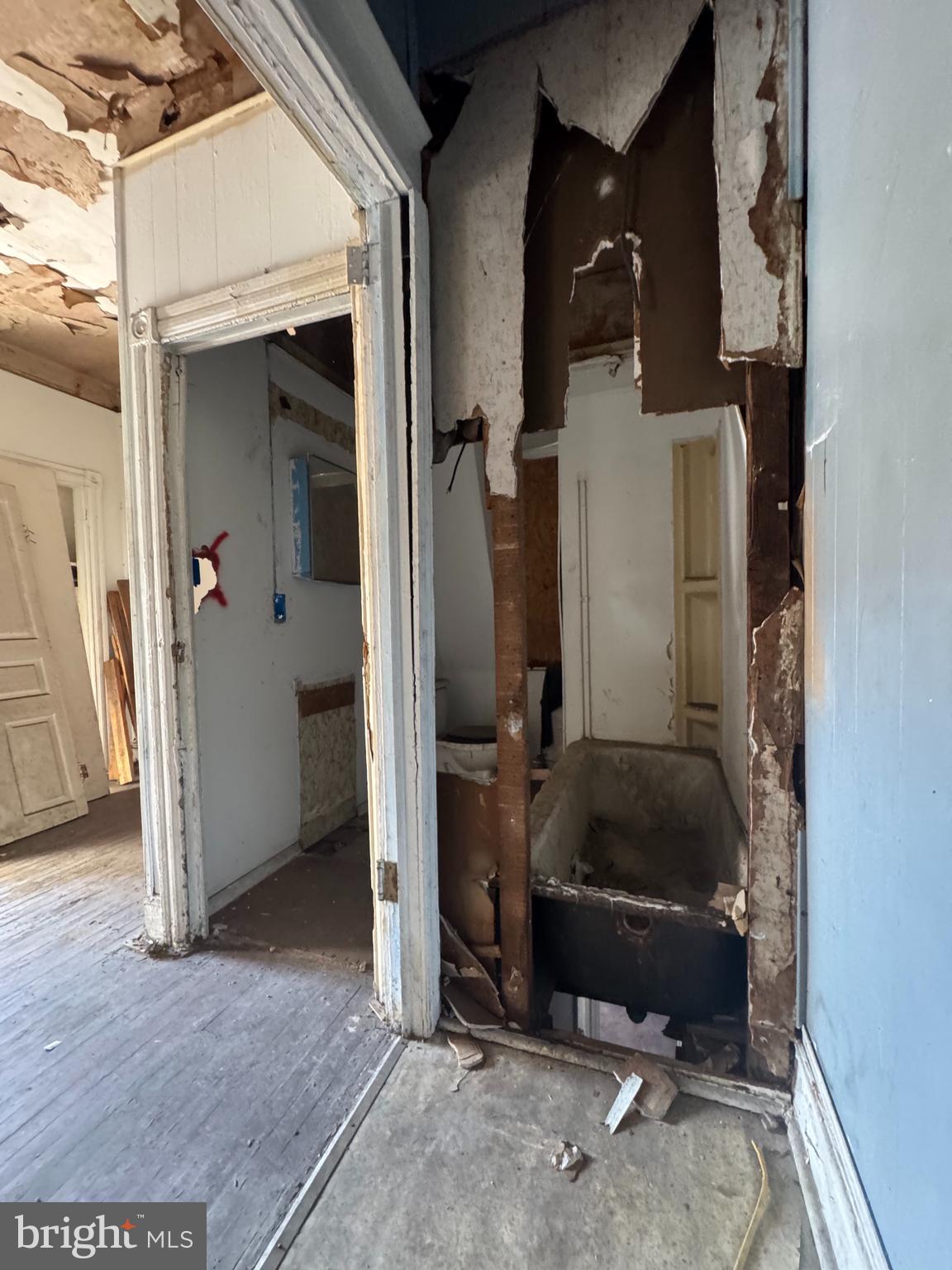 FRANKFORD - Commercial Sale