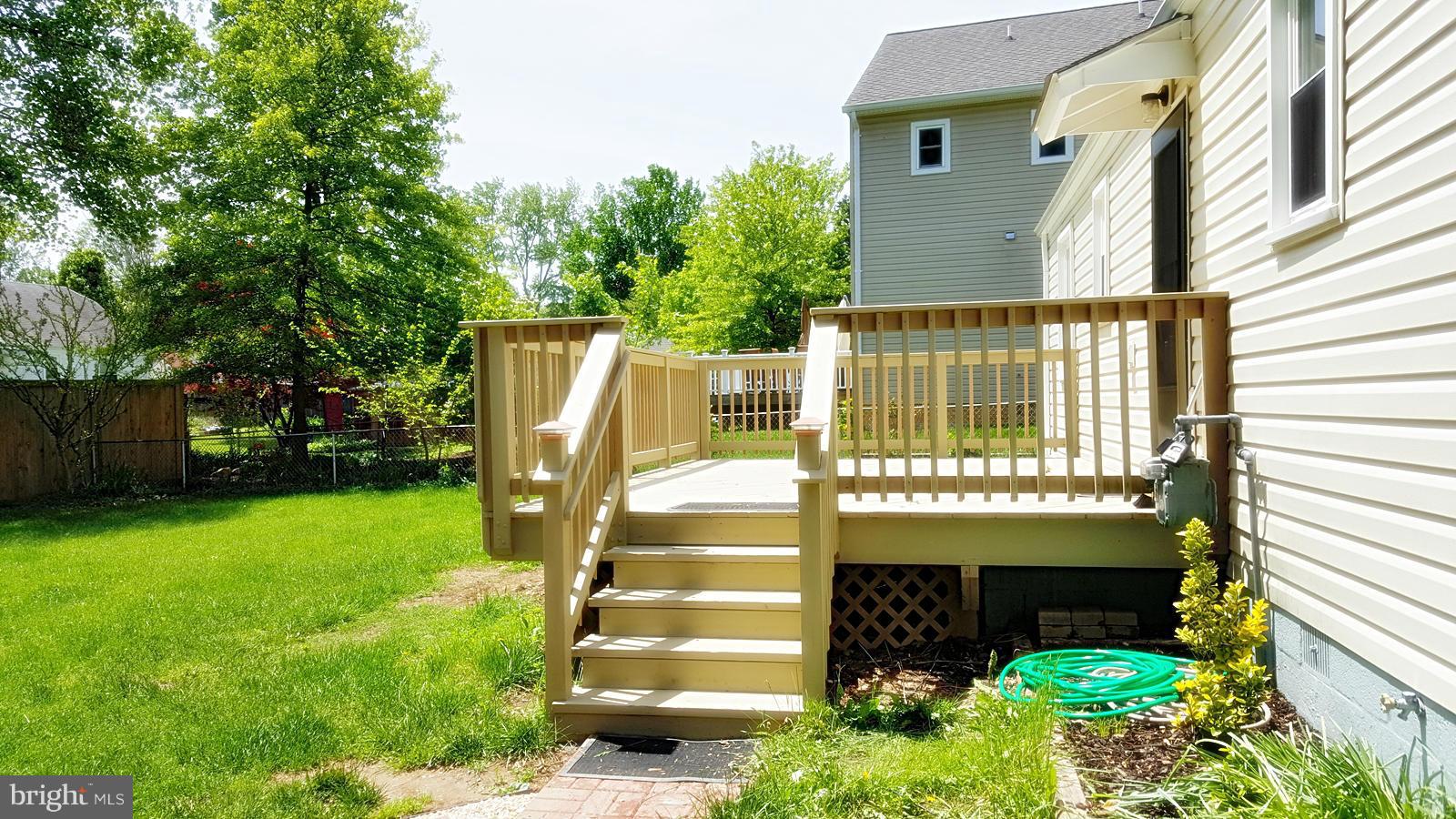 WEST LAWN - Residential