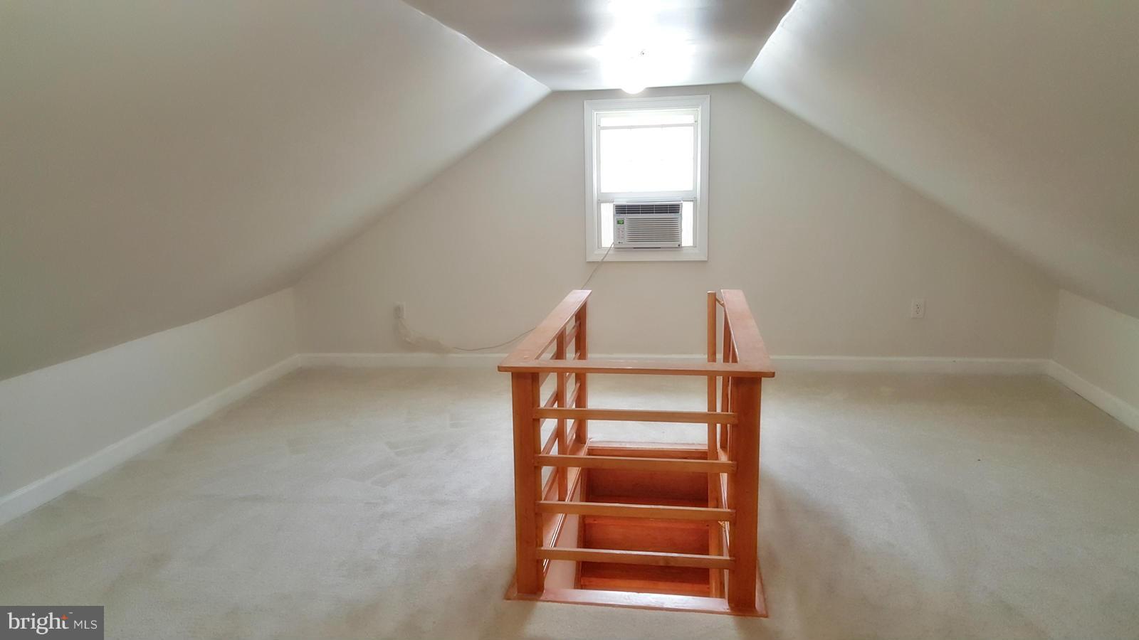 WEST LAWN - Residential