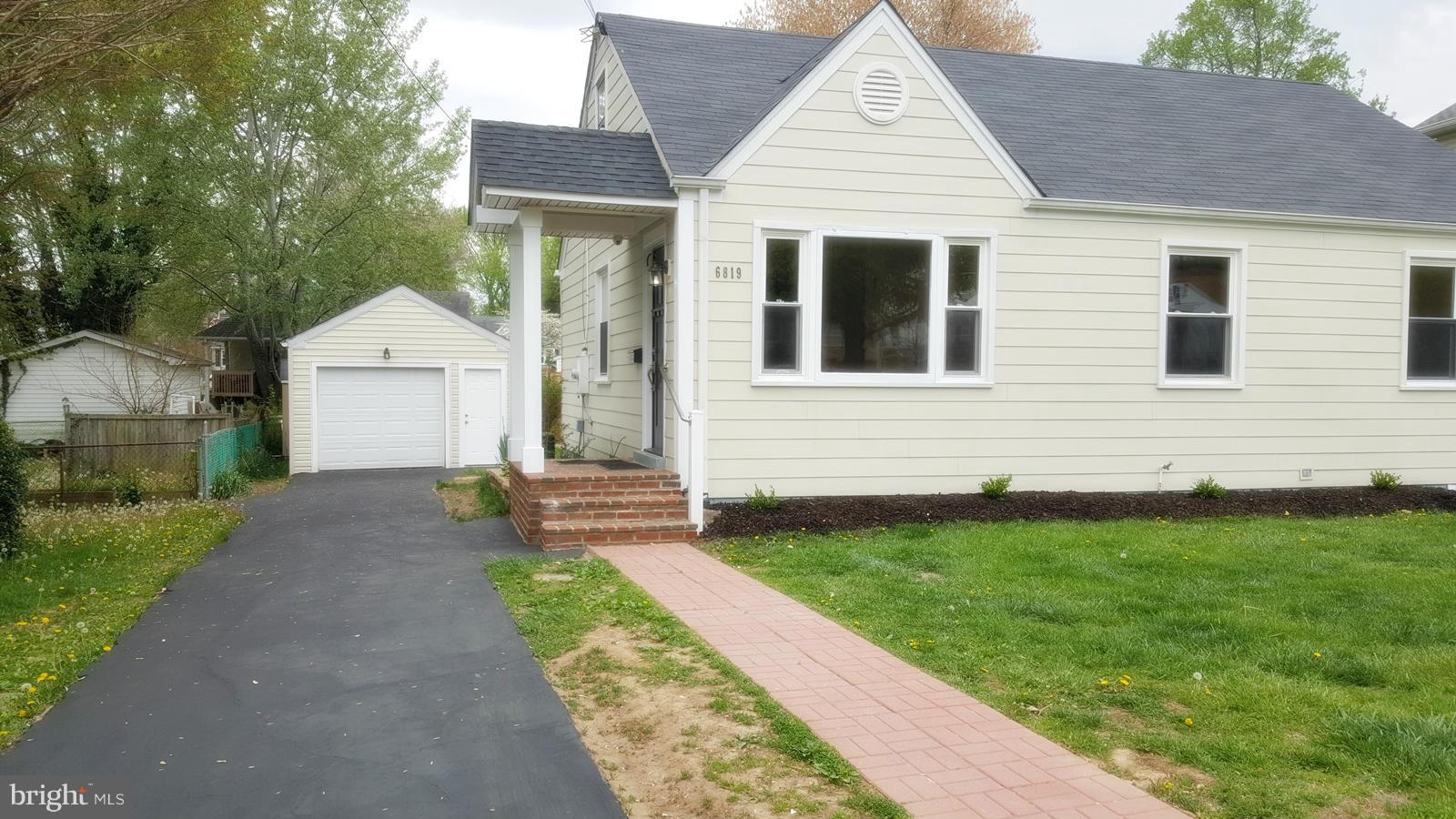 WEST LAWN - Residential