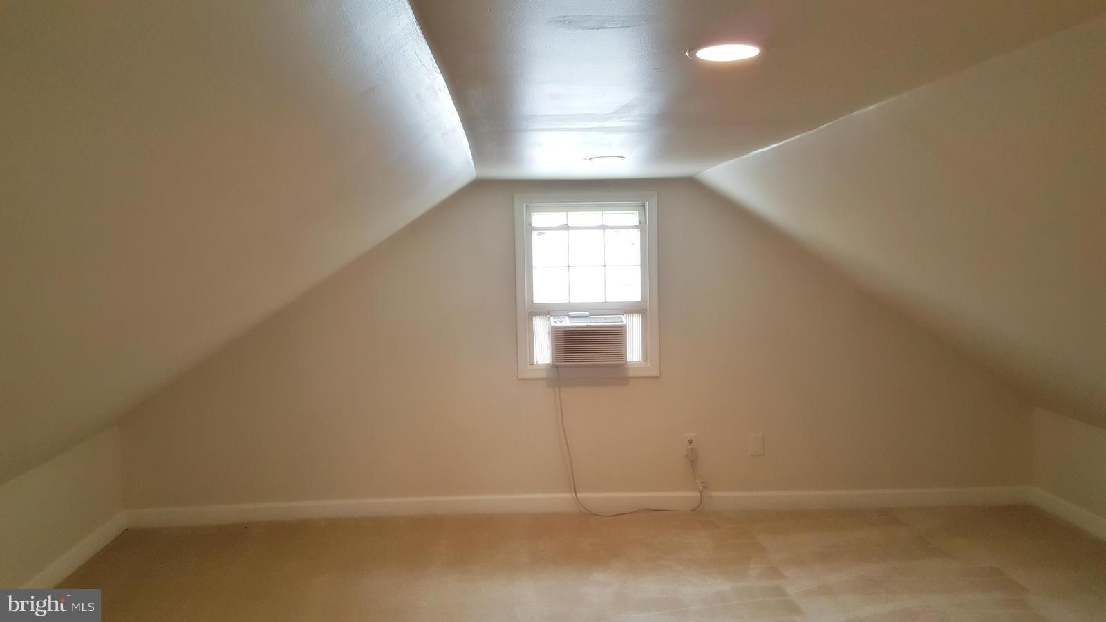 WEST LAWN - Residential