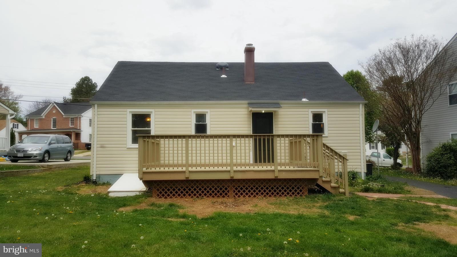 WEST LAWN - Residential