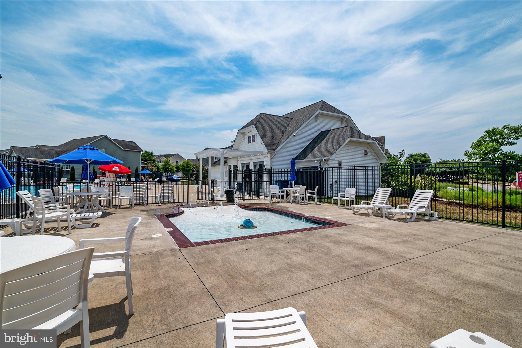 ELLENDALE - Residential