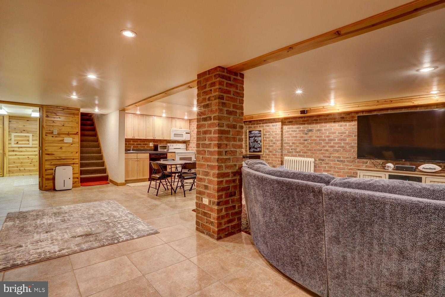 MOUNT JOY BOROUGH - Residential