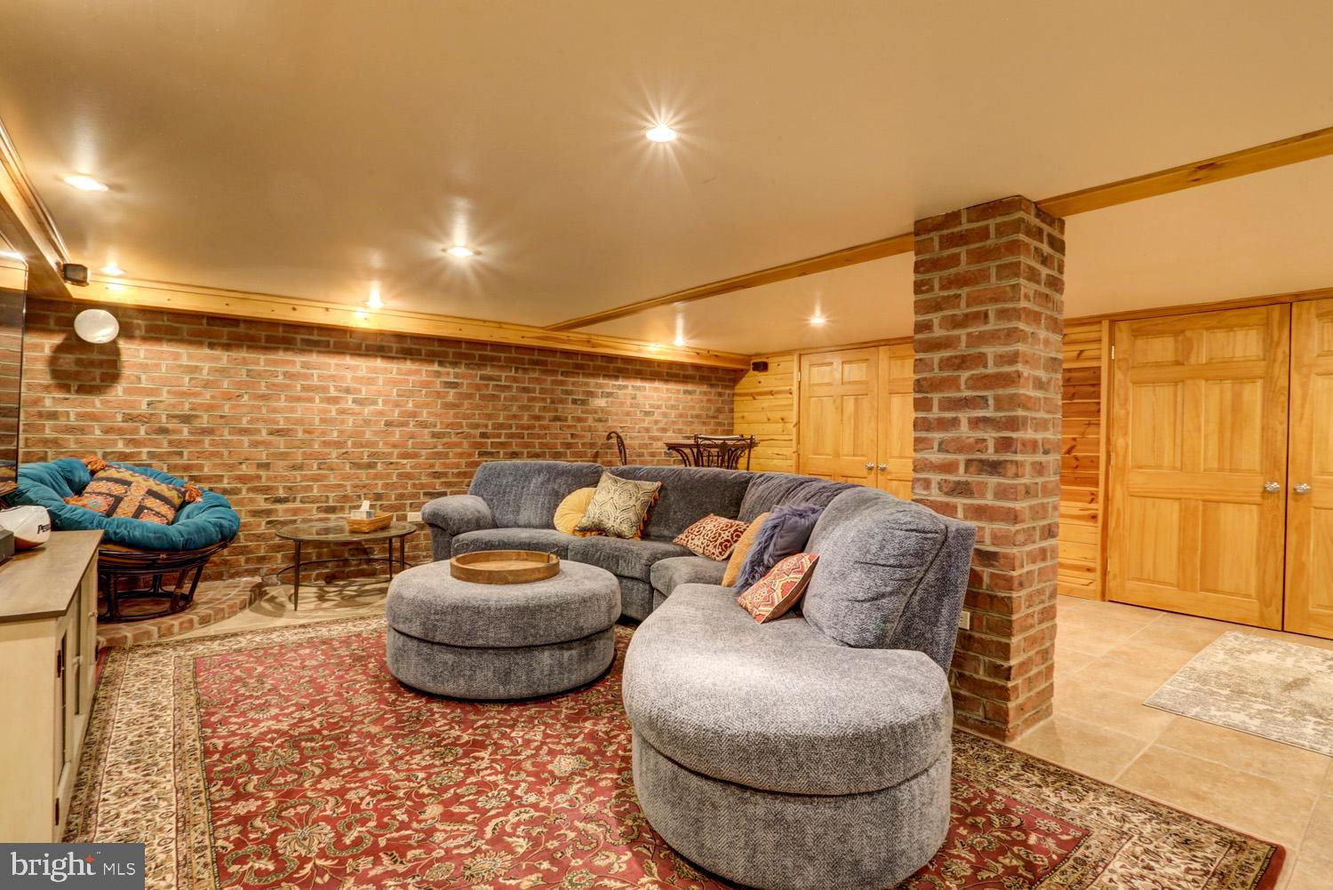 MOUNT JOY BOROUGH - Residential