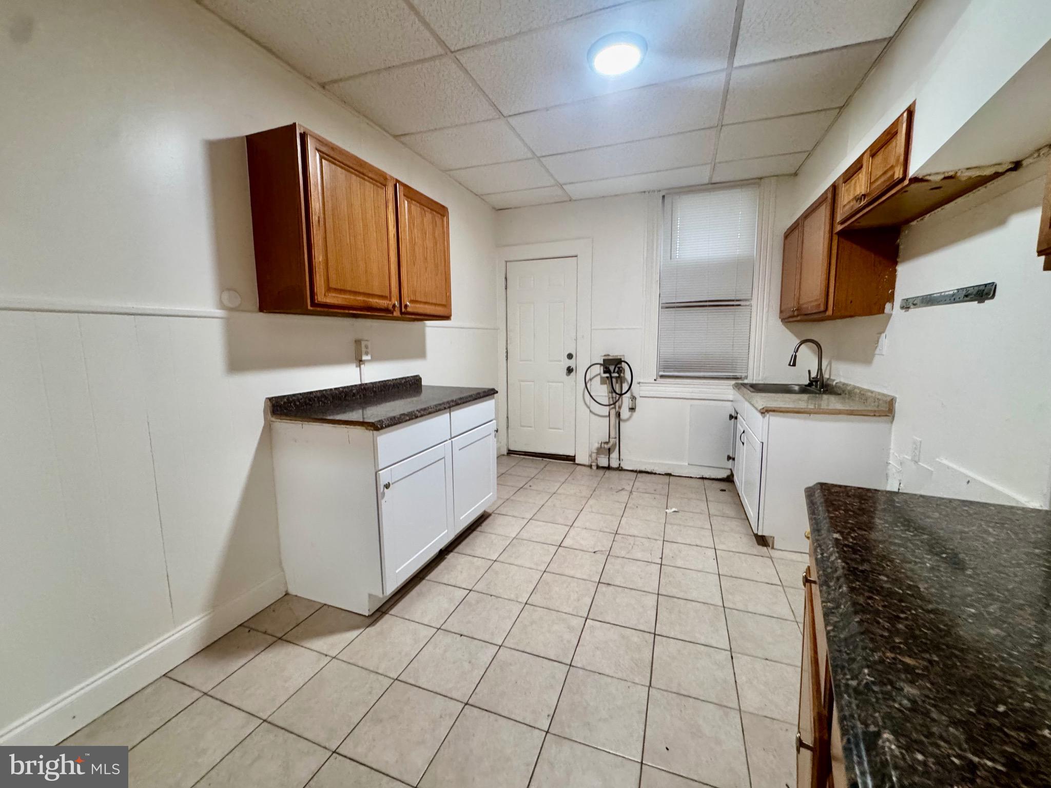 BROADWAY EAST - Residential